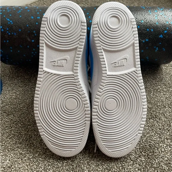 SIZE 10.5 - NIKE COURT VISION NEXT NATURE LOW WHITE UNIVERSITY BLUE - WOMENS - Picture 6 of 8